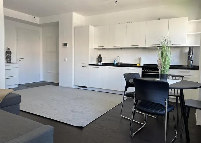 Luxury Waterfront Daire *