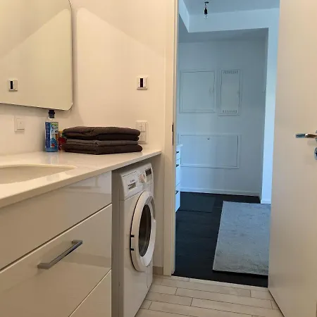 Luxury Waterfront Apartament Berlin