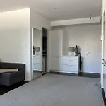 شقة Luxury Waterfront *